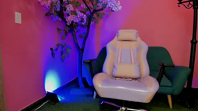 Snapshot of ArohomLester chatting on February 23, 2026, 1:33 pm ArohomLester online show from February 23, 2026, 1:33 pm