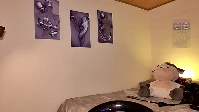 Snapshot of miku_st chatting on December 1, 2025, 2:40 pm miku st online show from December 1, 2025, 2:40 pm