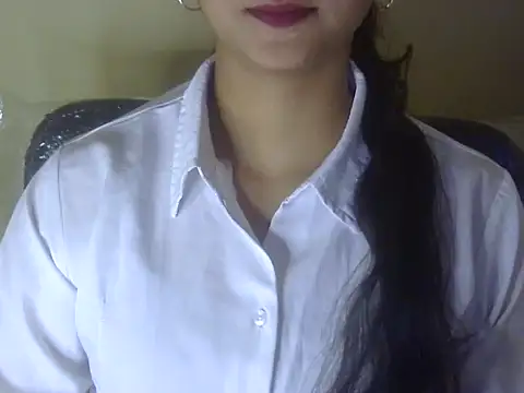 shimz  online show from December 3, 2025, 6:47 am