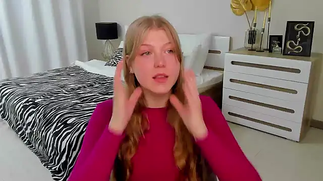 Stella Light online show from November 27, 2025, 6:30 pm