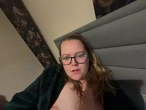 Scarletcum22 online show from December 16, 2025, 7:12 am