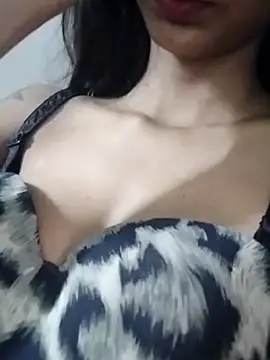 Aaliya BigBoobs 1 online show from October 26, 2025, 10:04 am