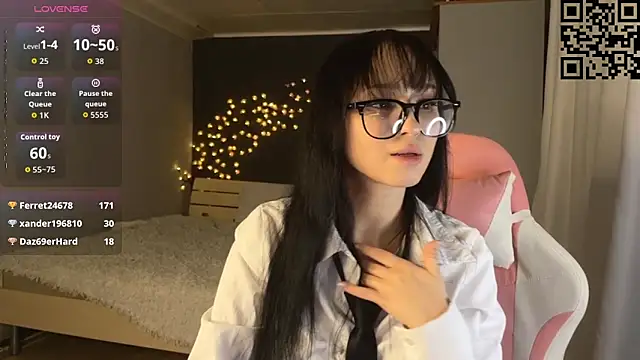 ella simons online show from March 23, 2026, 11:15 pm