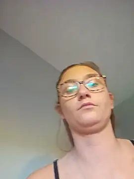 SashaBabyxx online show from November 30, 2025, 11:22 am