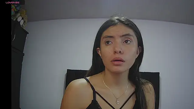 ScarlettFigueroa online show from December 18, 2025, 12:31 pm