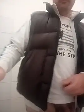 Romaeterna  online show from December 20, 2025, 1:03 pm