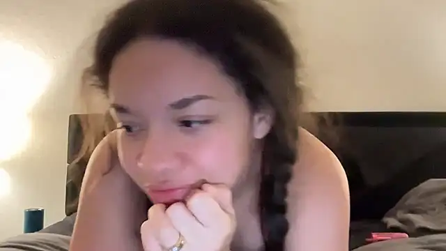 brownishboo online show from June 5, 2026, 2:49 am