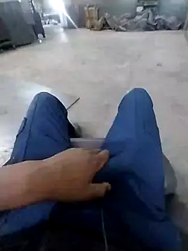 loVbRo1 online show from November 4, 2025, 2:48 am