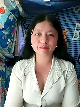 lisa-bae00 online show from March 16, 2026, 5:44 am