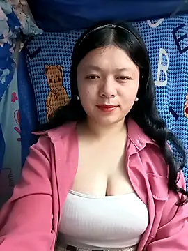 lisa-bae00 online show from January 16, 2026, 12:20 pm