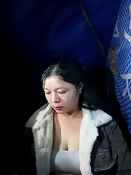 lisa-bae00 online show from November 15, 2025, 10:58 pm