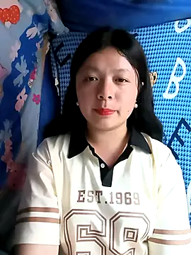 lisa-bae00 online show from March 26, 2026, 11:52 am