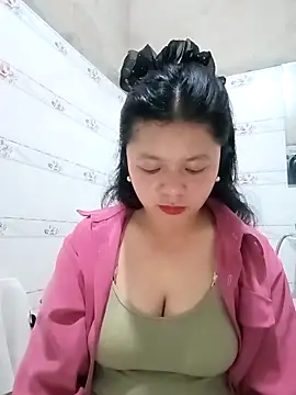 lisa-bae00 online show from February 9, 2026, 11:47 pm