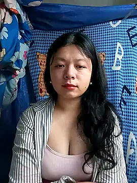 lisa-bae00 online show from February 6, 2026, 11:56 pm