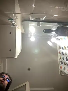 Snapshot of Paapii1098 chatting on March 3, 2026, 10:39 pm Paapii1098 online show from March 3, 2026, 10:39 pm