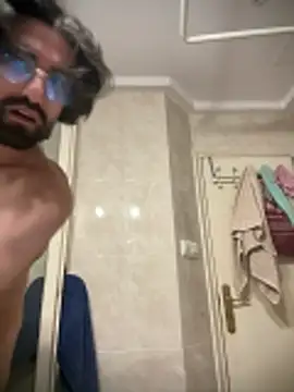 Snapshot of Paapii1098 chatting on February 7, 2026, 6:38 pm Paapii1098 online show from February 7, 2026, 6:38 pm