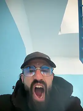 Snapshot of Paapii1098 chatting on February 13, 2026, 3:56 pm Paapii1098 online show from February 13, 2026, 3:56 pm