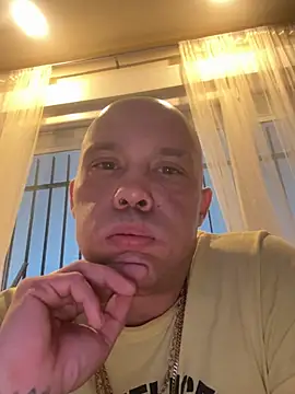 gitanoMad online show from February 12, 2026, 5:23 pm