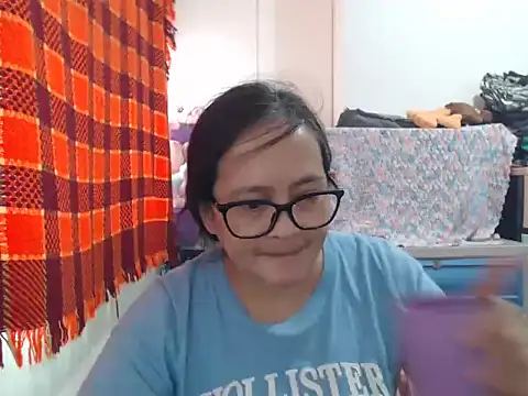 Snapshot of Kinkybela2025 chatting on February 19, 2026, 4:09 am Kinkybela2025 online show from February 19, 2026, 4:09 am