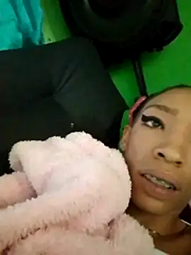Snapshot of YAILIN_04 chatting on July 7, 2026, 8:23 pm YAILIN 04 online show from July 7, 2026, 8:23 pm