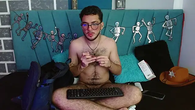 Zac Golden online show from October 31, 2025, 3:14 am