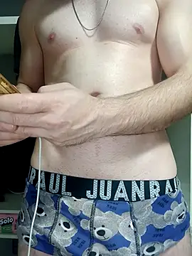 lazzzz09 online show from December 21, 2025, 10:54 pm