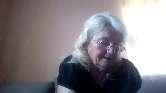 Snapshot of AmyLove353 chatting on June 11, 2026, 3:25 am AmyLove353 online show from June 11, 2026, 3:25 am