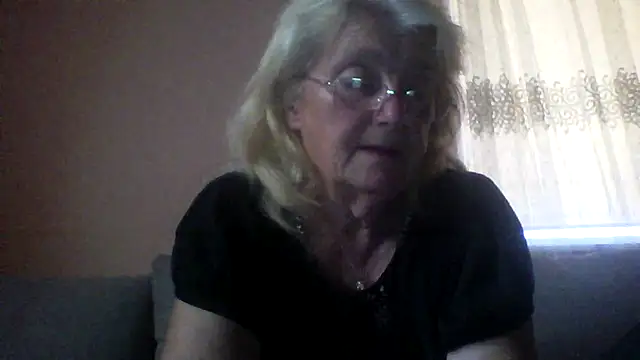 Snapshot of AmyLove353 chatting on July 2, 2026, 2:56 am AmyLove353 online show from July 2, 2026, 2:56 am