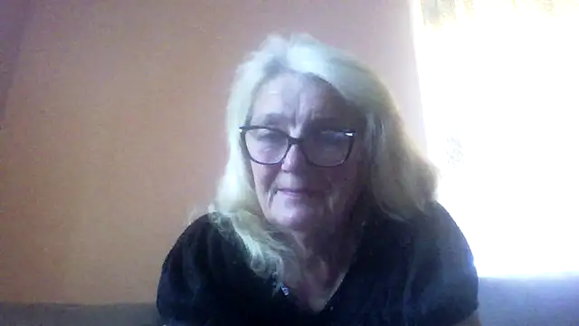 Snapshot of AmyLove353 chatting on June 29, 2026, 3:35 am AmyLove353 online show from June 29, 2026, 3:35 am