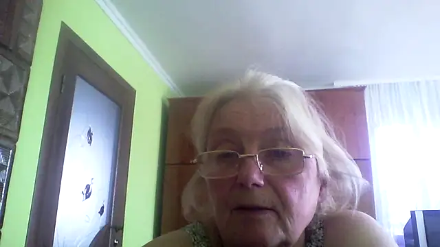 AmyLove353 online show from March 6, 2026, 9:48 am