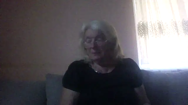 Snapshot of AmyLove353 chatting on July 10, 2026, 3:39 am AmyLove353 online show from July 10, 2026, 3:39 am