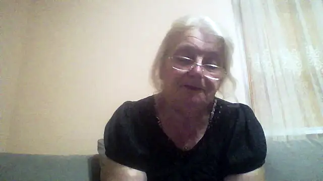 Snapshot of AmyLove353 chatting on July 17, 2026, 2:20 am AmyLove353 online show from July 17, 2026, 2:20 am