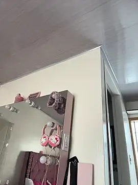 Violeet-Smith online show from February 14, 2026, 3:56 pm