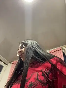 Violeet-Smith online show from November 4, 2025, 2:48 am