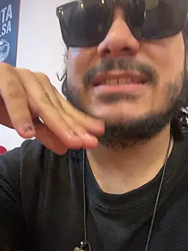 Snapshot of DemienMdivani chatting on November 30, 2025, 1:06 am DemienMdivani online show from November 30, 2025, 1:06 am