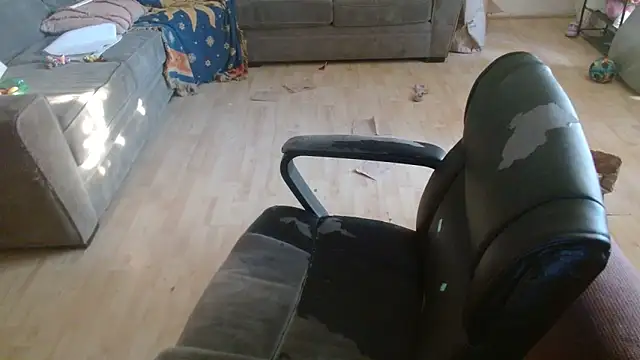 stacybanks online show from December 20, 2025, 1:03 pm