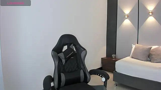 Snapshot of mia_collins96 chatting on February 18, 2026, 2:42 am mia collins96 online show from February 18, 2026, 2:42 am