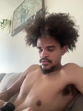 Snapshot of Mrmakeherwet_Tez chatting on February 25, 2026, 4:18 pm Mrmakeherwet Tez online show from February 25, 2026, 4:18 pm