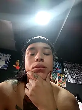 Isis Bathory online show from October 24, 2025, 4:06 pm