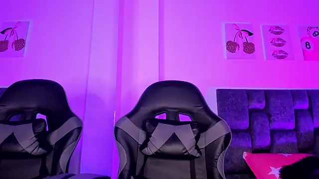 kittymonroe1 online show from April 8, 2026, 12:56 am