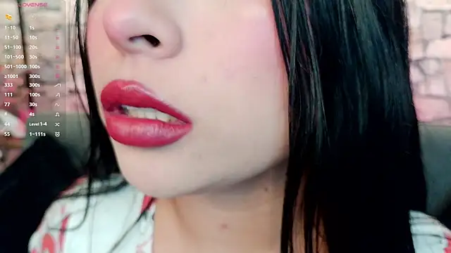 mia roux1 online show from November 29, 2025, 6:46 am