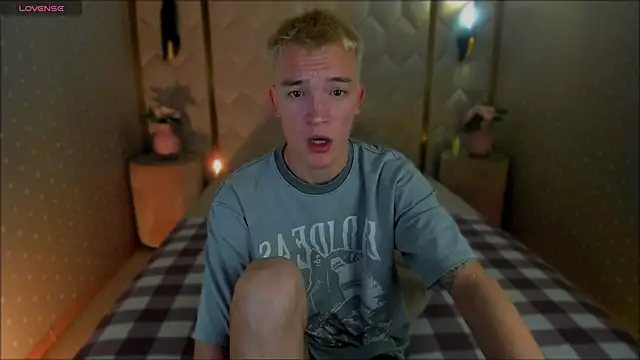 Derek Banville online show from December 19, 2025, 12:47 am