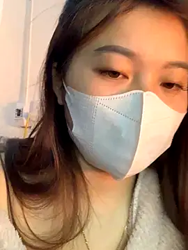 helo-kitty online show from November 28, 2025, 8:09 pm