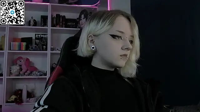 Snapshot of Holy_Mistress_S chatting on February 27, 2026, 9:42 am Holy Mistress S online show from February 27, 2026, 9:42 am