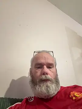 fortheloveofheels74 online show from April 1, 2026, 11:23 pm