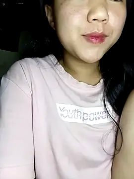 Quynhsumon online show from March 10, 2026, 4:00 pm