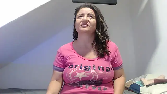 Debora Cienfuegos25 online show from February 21, 2026, 1:29 am