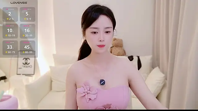 Xiaotaimei 666 online show from April 16, 2026, 6:47 am