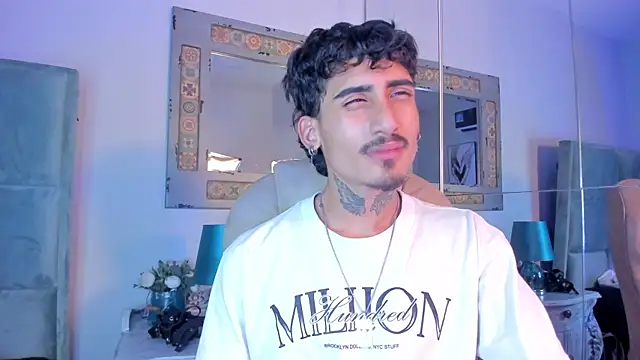 Mr Strike online show from January 9, 2026, 7:32 pm