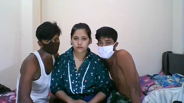 Snapshot of CoupleShow_432 chatting on July 12, 2026, 11:11 am CoupleShow 432 online show from July 12, 2026, 11:11 am